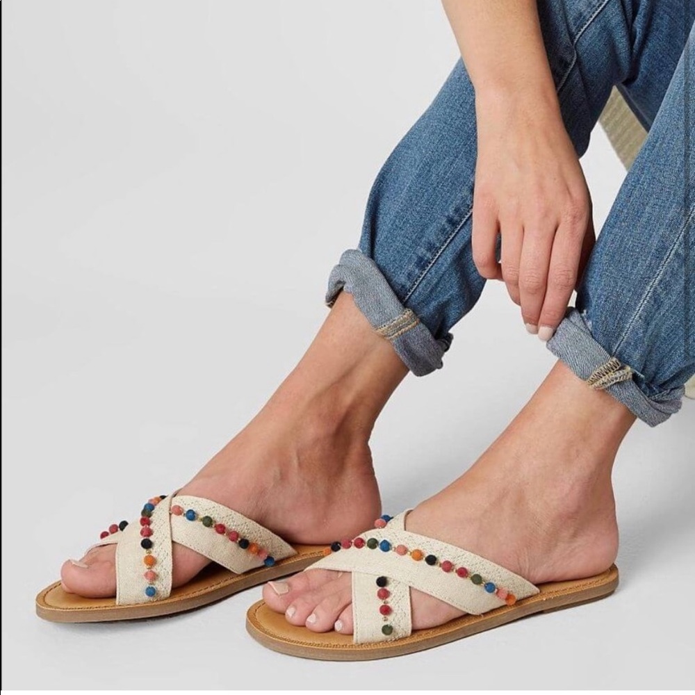 Toms Women's Viv Slide Sandal with Pom Poms